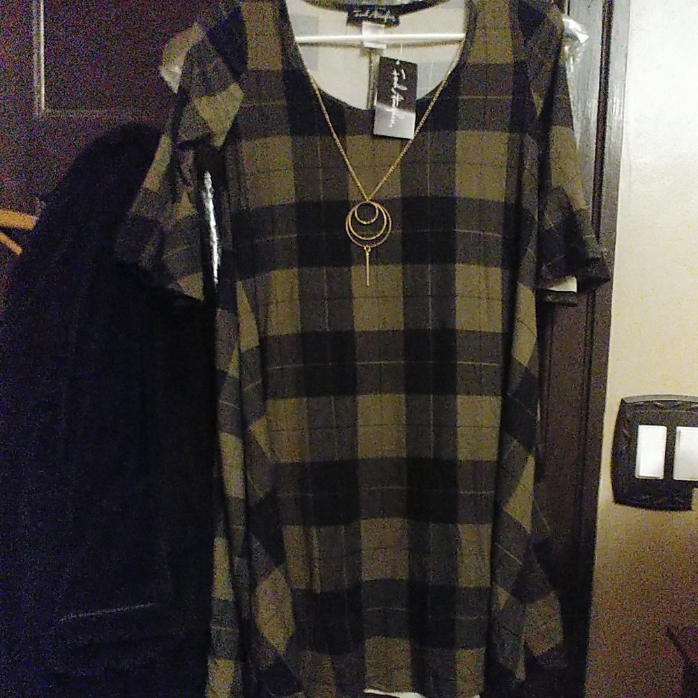 3/4 sleeve plaid dress